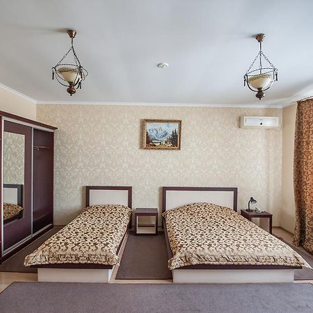 Stella De Lux Hotel Кишинёв Экстерьер фото