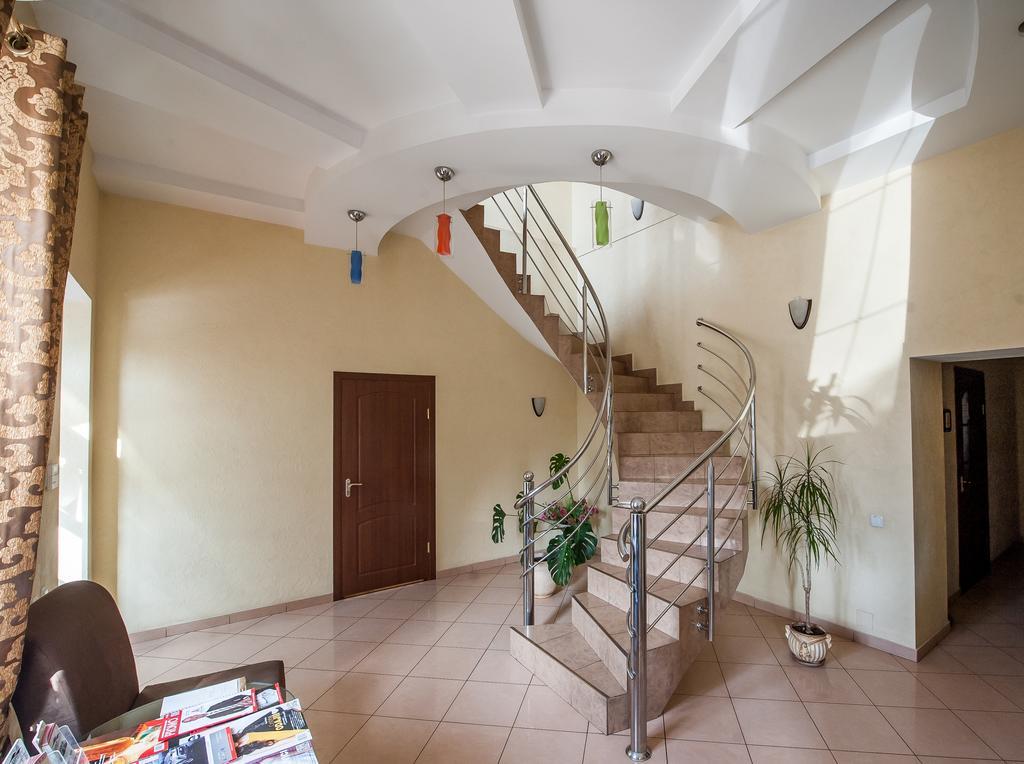 Stella De Lux Hotel Кишинёв Экстерьер фото