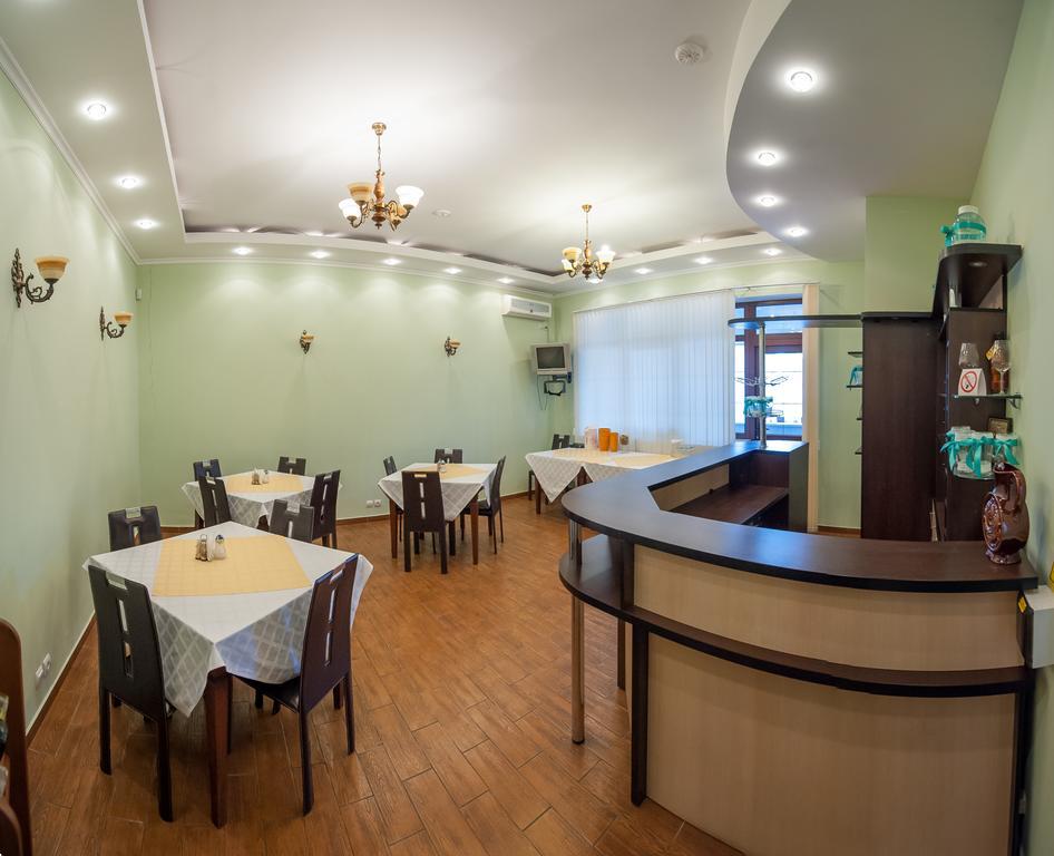 Stella De Lux Hotel Кишинёв Экстерьер фото