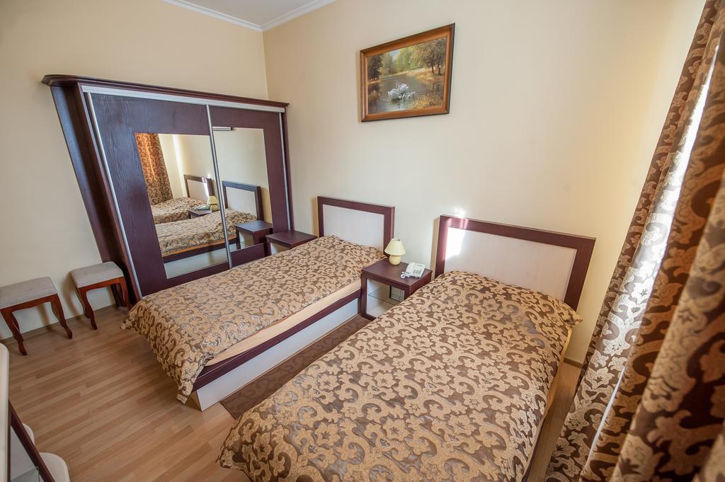 Stella De Lux Hotel Кишинёв Экстерьер фото